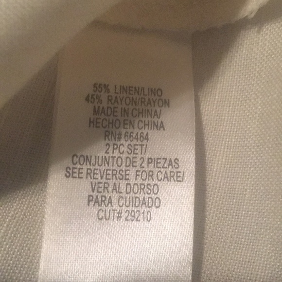 Studio I size 16, 2 piece pant suit - Picture 6 of 12